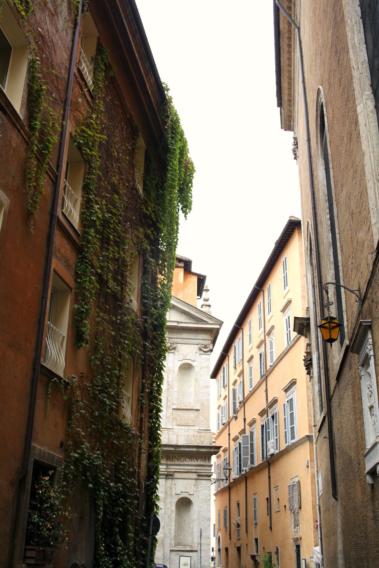 Rome alleyway I wit & whimsy