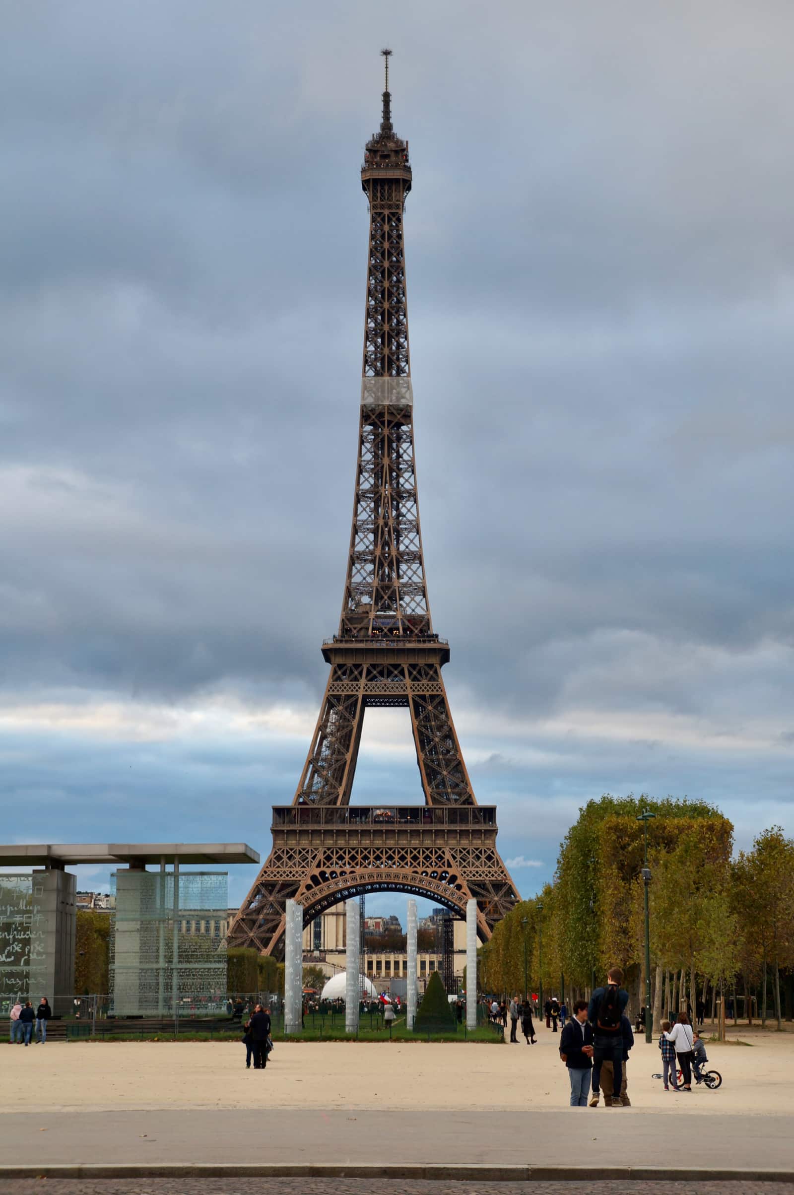 The Best Places to See the Eiffel Tower