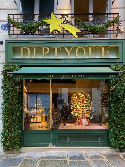 Best Christmas Photo Spots in Paris