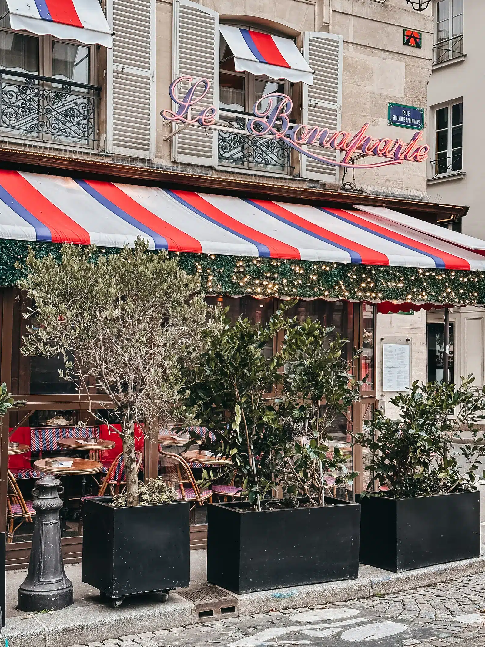 Le Bonaparte Cafe Paris 