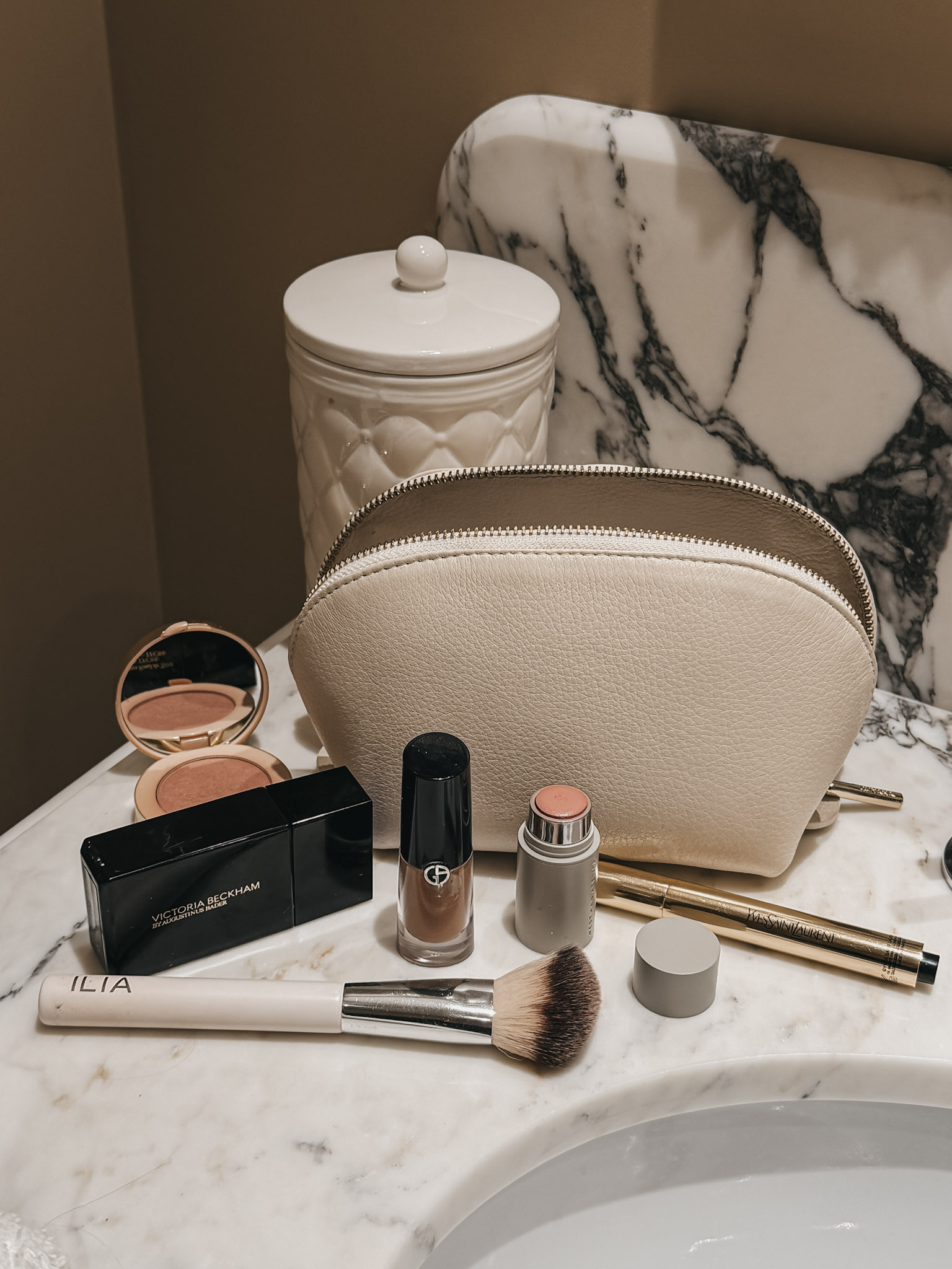 What to Pack for a Girls' Trip to Paris What to Pack for a Girls' Trip to Paris - Travel Essentials